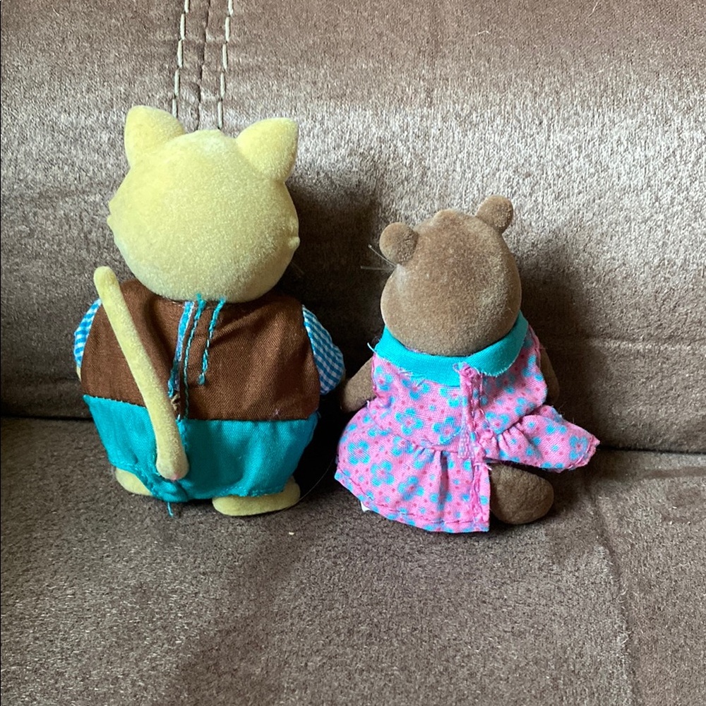 Charming Small Pets Family Set with Brown and Blue Outfits - Picture 3 of 7